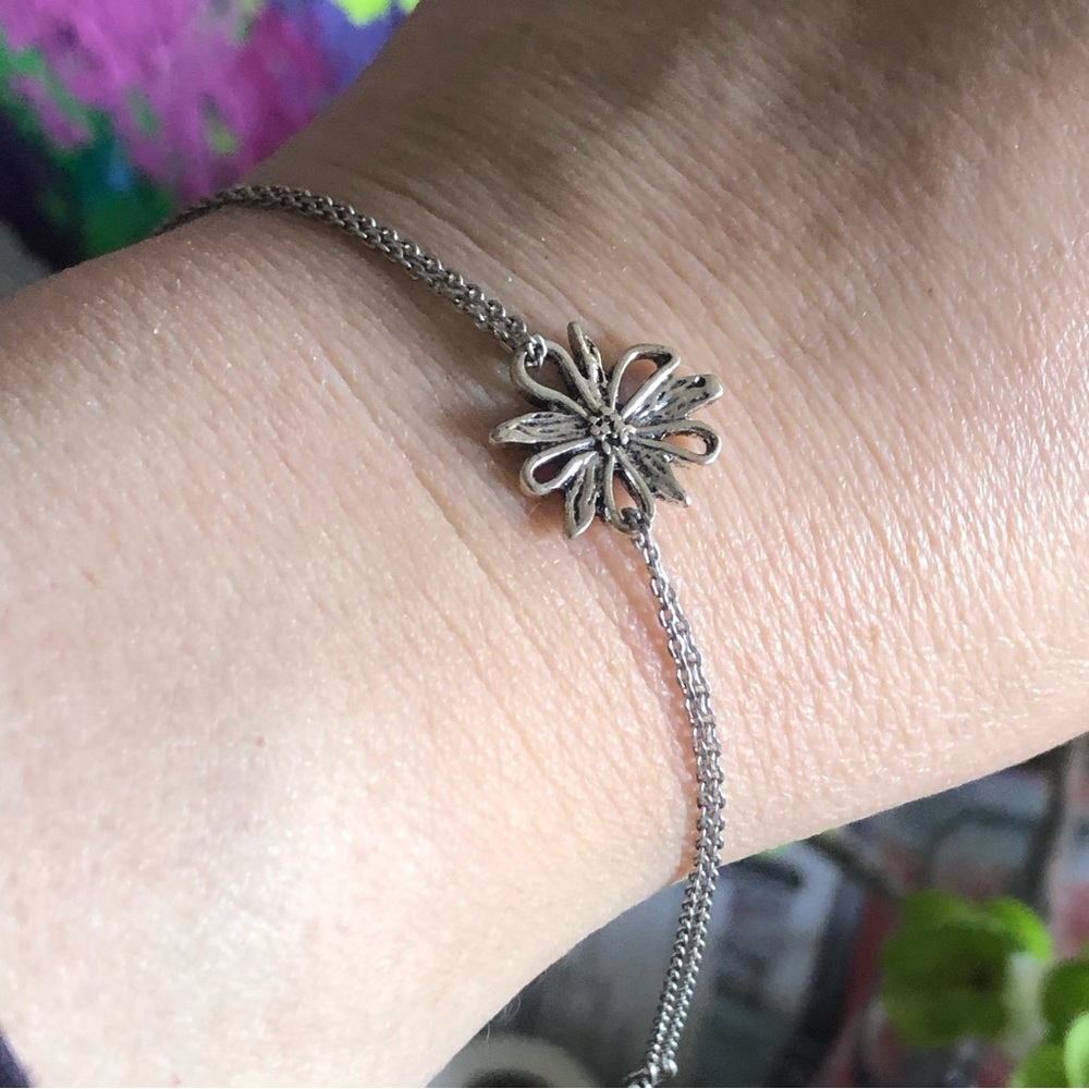 Lucky Brand silver double chain flower bracelet